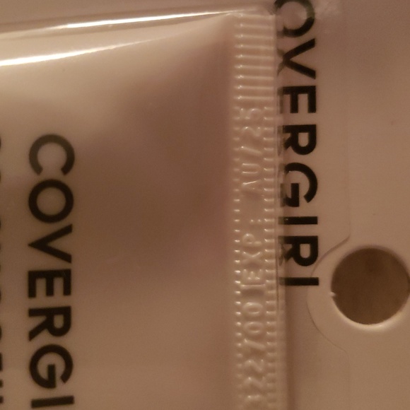 Cover Girl CG Smoothers BB Cream - NWT - 1 Tube - New/Sealed - Picture 3 of 3